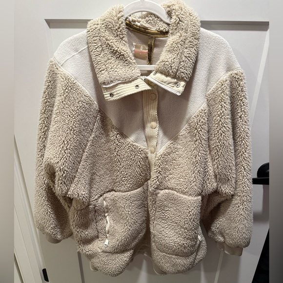 FP Movement by Free People Tops - Free People Movement Sherpa Fleece Pullover Jacket Cream Snap Front Cozy Size S
